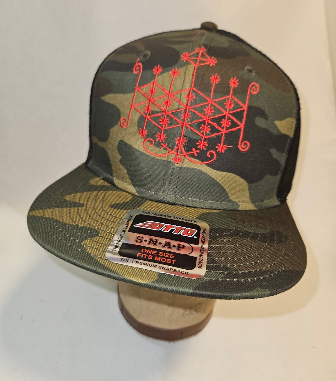 Ogou vèvè trucker hat